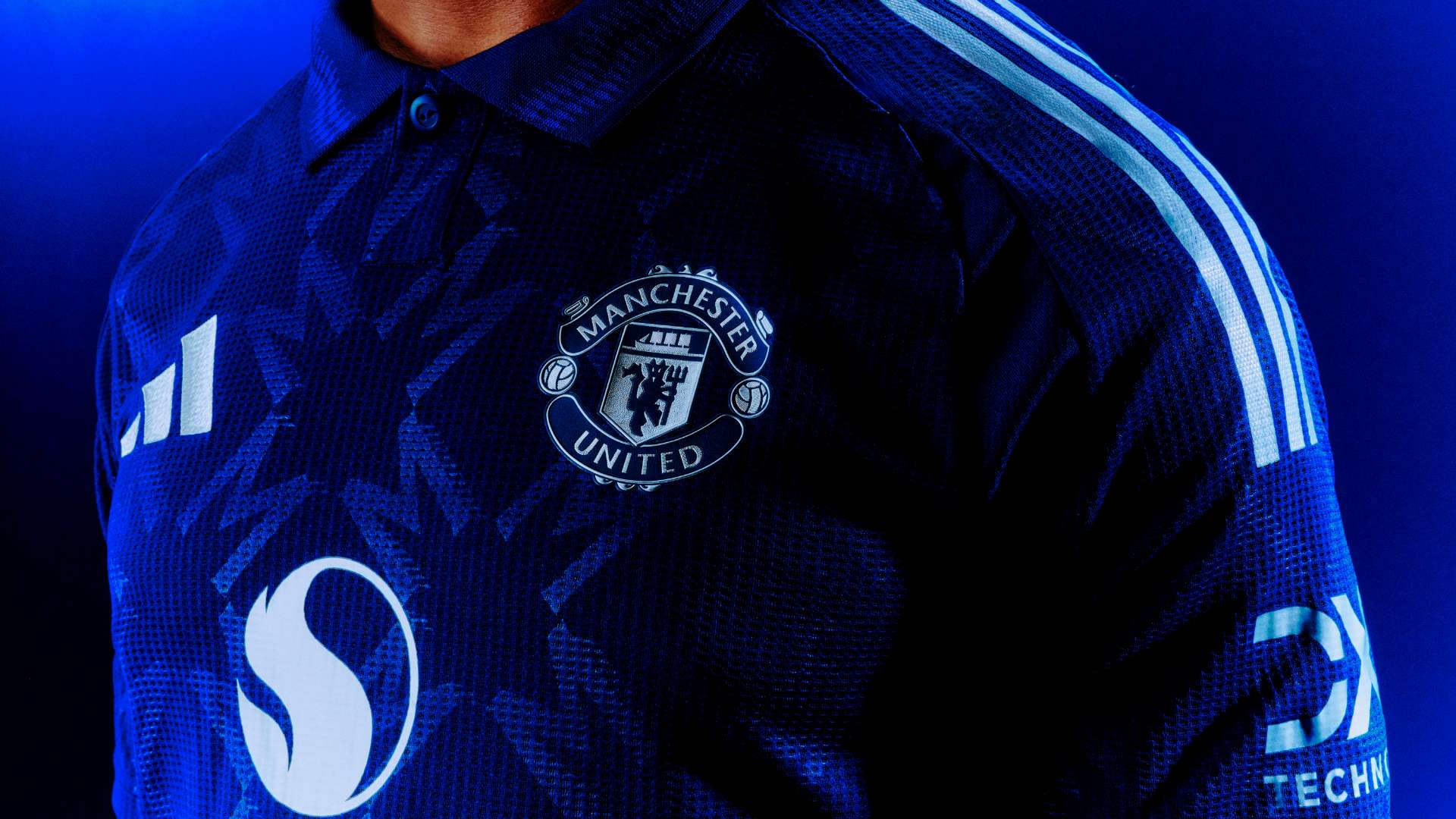 后防线的稳 后防线的稳